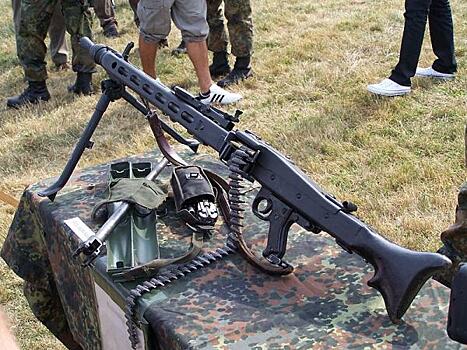 На Украину из Германии прибыли ПЗРК "Стрела" и пулеметы MG3