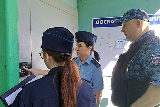 Россиянка превратила квартиру в свалку и попала под суд