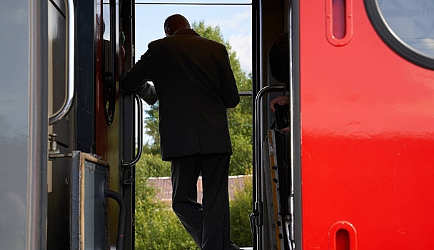 РЖД запустили продажу билетов с пересадками внутри поезда