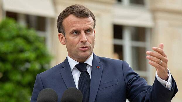 Во Франции осудили слова Макрона о причине беспорядков