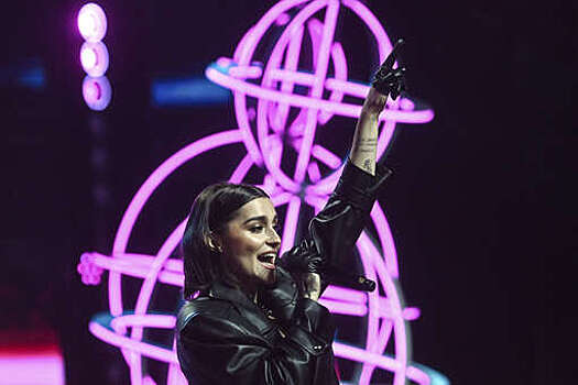 Певица Mona: песни от ИИ нельзя послушать на концерте