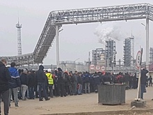 Проверка по факту скопления людей в очереди на территории предприятия проходит в Кстовском районе