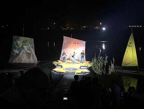 Ветераны "Крыльев" сыграли со сборной бардов на Грушинском фестивале