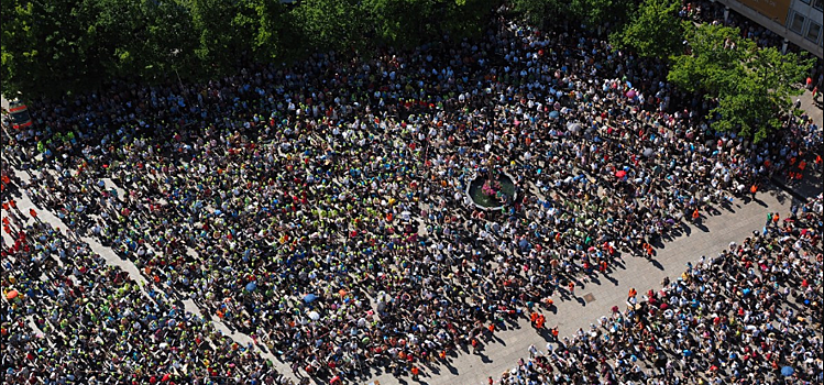 Митинг детей‐сирот прошел во Владивостоке