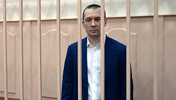 Арестована недвижимость отца полковника Захарченко на 400 млн рублей