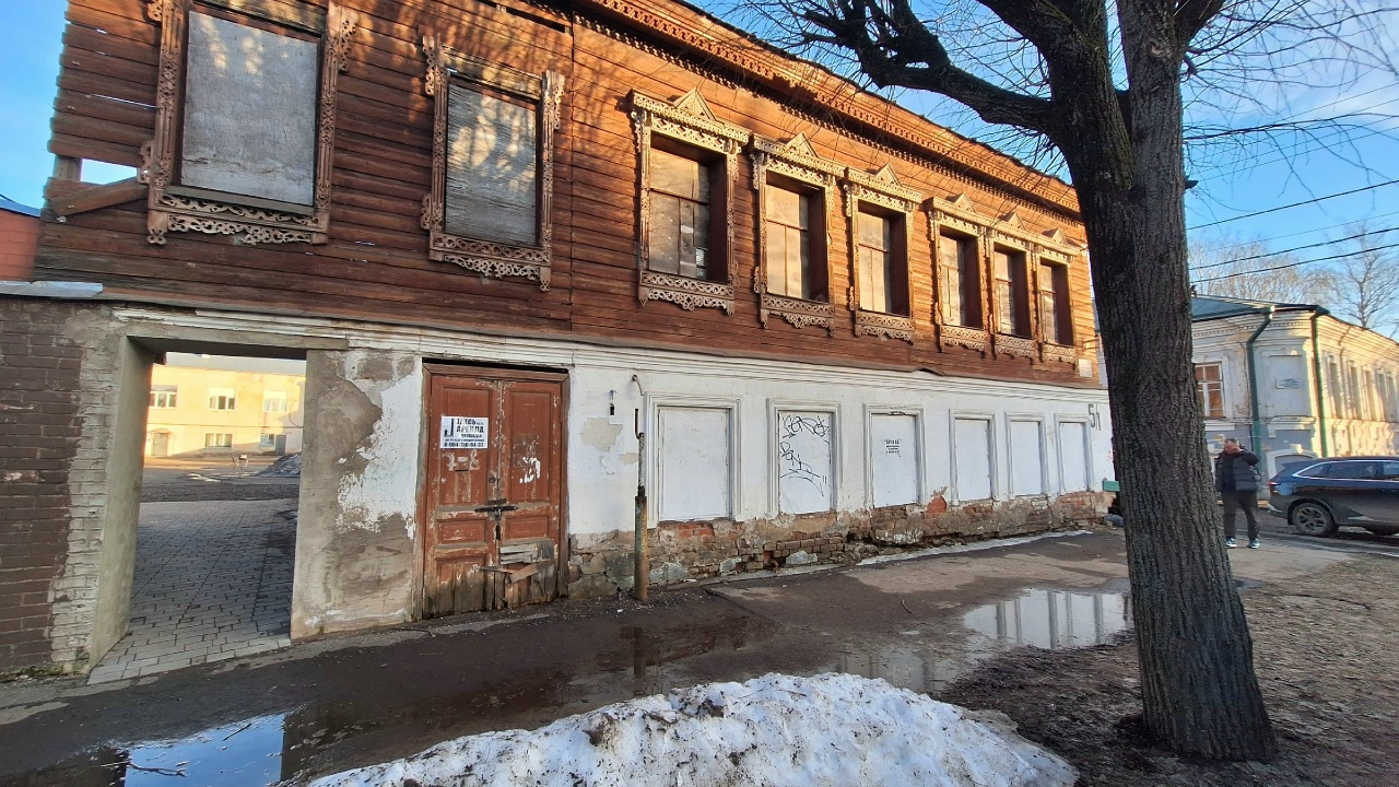 Собственникам развалюхи в центре Костромы придется платить 30 тысяч плюсом к коммуналке