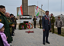 Ансамбль 201-й военной базы выступил на концерте в поселке Дусти в Таджикистане