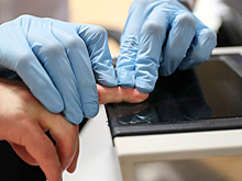 Отпечатки пальцев россиян предложили хранить до смерти