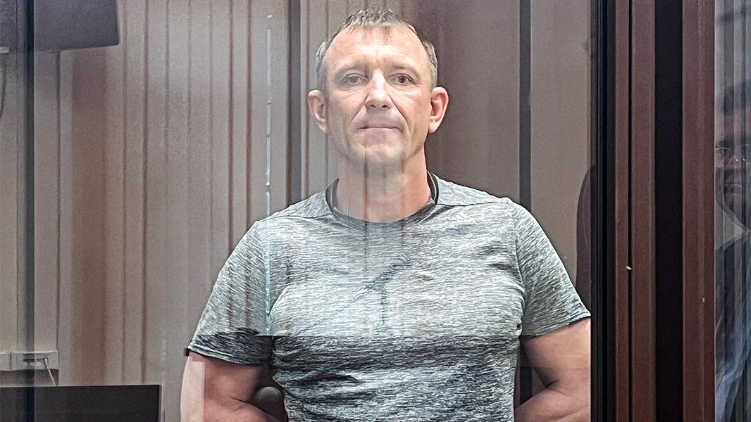 Генерал Попов отреагировал на пятилетний приговор стихами