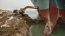 Европе предрекли дефицит товаров из-за блокировки Суэцкого канала