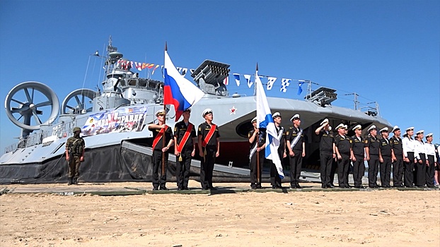 Корабль «Мордовия» открыл в Сосновом Бору выставку «Сила в Правде»