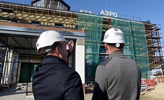 Курский губернатор проверил ход ремонта в аэропорту