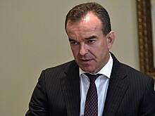 Губернатор Краснодарского края защитился от Covid-19 с помощью бейджа