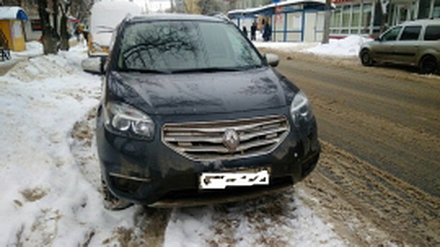 Renault сбил пешехода в Калуге