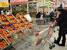 В России продолжили дорожать куриные яйца, огурцы и помидоры