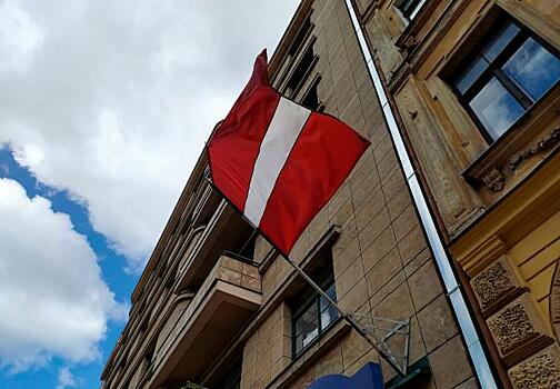 В Петербурге ищут арендаторов для закрывшихся консульств Латвии, Литвы и США