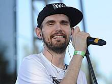 Noize MC* с семьей заметили в аэропорту Шри-Ланки