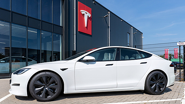 Tesla потеряла $150 млрд из-за ссоры Маска и Трампа в соцсетях