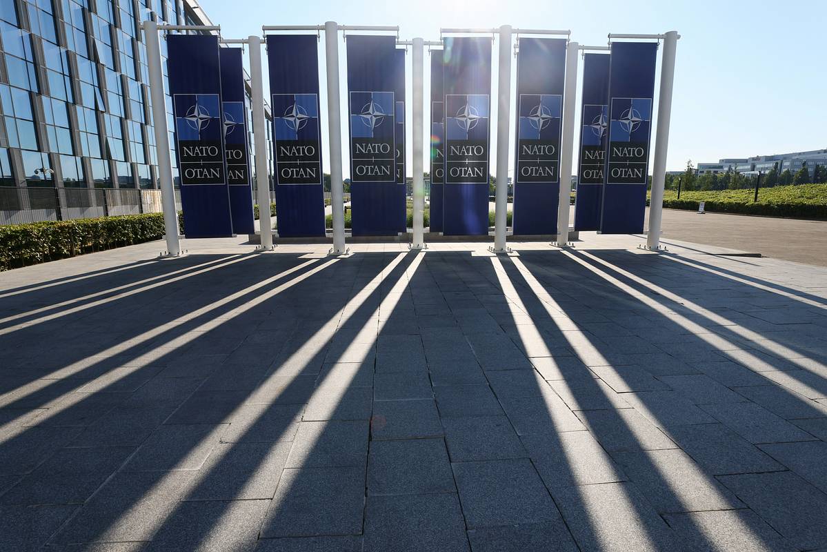 В НАТО оценили готовность США оставить альянс без ядерного зонтика