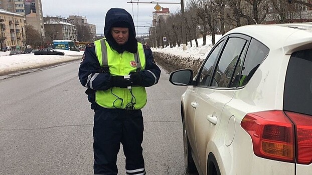 ГИБДД проводят проверки тонировки автомобилей