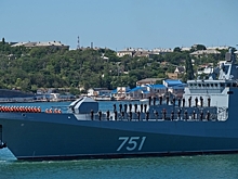 Фрегат РФ два часа держал на прицеле подлодку США