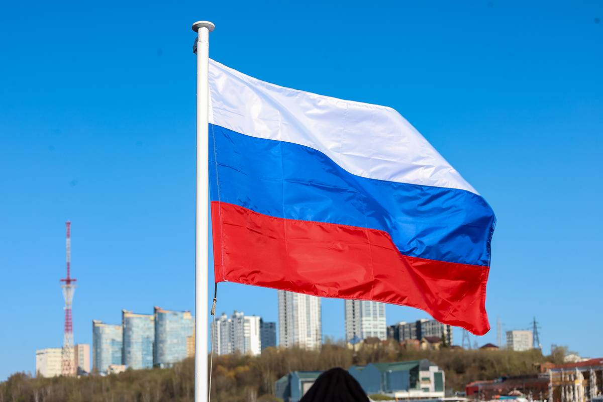 Россиянам напомнили о двух коротких рабочих неделях в 2026 году
