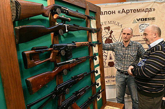 Закон об уточнении оснований для покупки оружия принят Госдумой