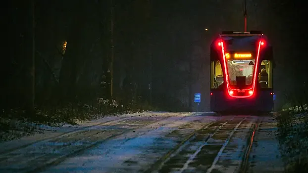 В Москве два человека попали под трамвай