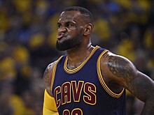 Леброн Джеймс получил травму паха в матче "Лейкерс" - "Уорриорз"