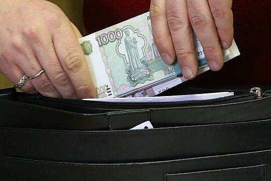 Лишь 1,5% жителей Саратовской области получают заработную плату более 100 тысяч рублей