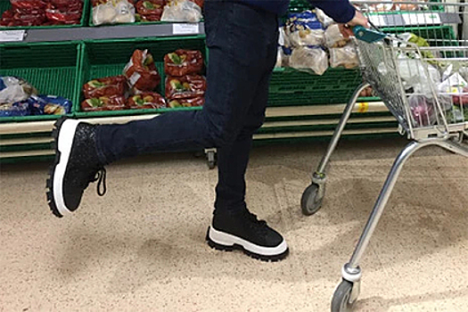 Мужчина прожил день на каблуках и поделился ужасом