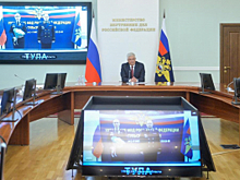 Владимир Колокольцев поздравил сотрудников органов внутренних дел, отличившихся при спасении погибавших, с высокими наградами