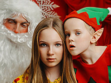 Исполнительница «Сигма Боя» и рэпер-аноним разрушают новогоднюю сказку