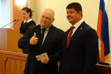 Депутата Петровского исключили из «ЕР» за идею отменить пенсии, а Володин «намекал» на отмену пенсий без пенсионной реформы