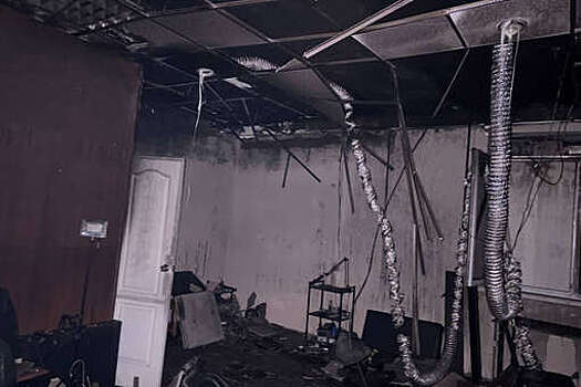 В офисном здании Воронежа произошел взрыв с последующим пожаром