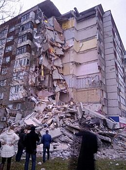 В Ижевске обрушились девять этажей жилого дома
