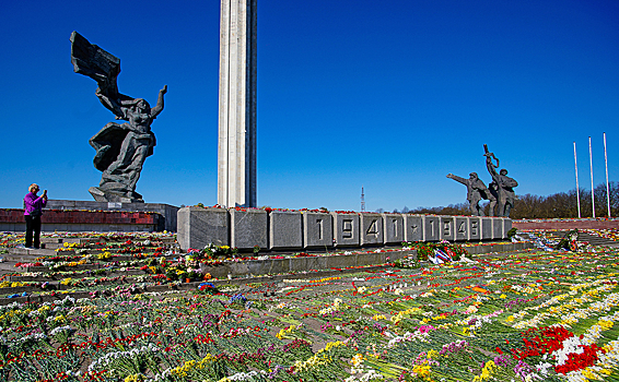 В Латвии заявили о нехватке средств на демонтаж советских памятников