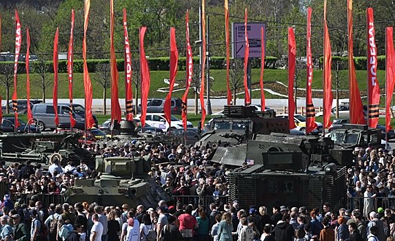 Россиянка назвала печальным присутствие немецкой техники на выставке в Москве
