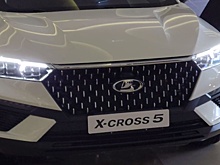 Новый кроссовер Lada X-Cross 5 показали на видео