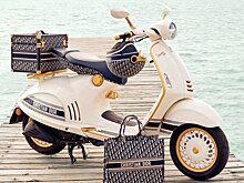 Dior представили скутер Vespa как у Одри Хепберн в фильме «Римские каникулы»