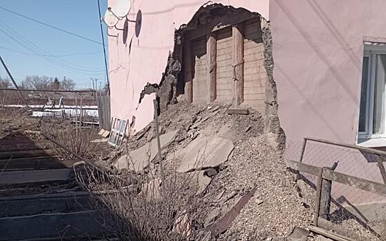 В Скопине обрушилась стена дома