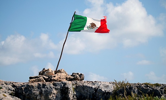 Президент Мексики призвал поддержать государственные энергокомпании