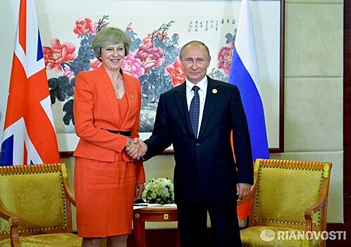 Великобритания должна «забрать контроль» у России