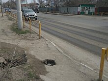 Жители Елшанки сообщили об опасном люке рядом с пешеходным переходом