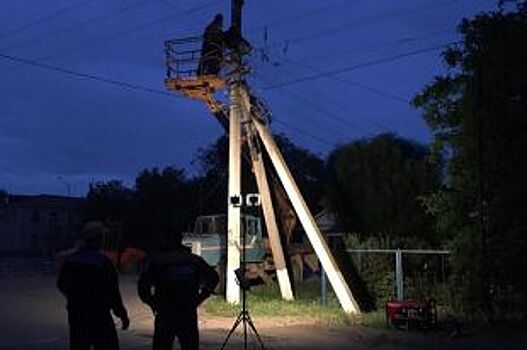 Водитель крана оставил без света половину села Левокумского на Ставрополье