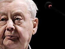 Олег Табаков объявил планы МХТ на новый сезон