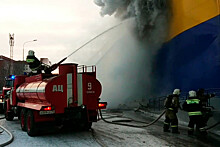 Площадь пожара на складе с пряжей в Ростове-на-Дону увеличилась до 800 квадратных метров