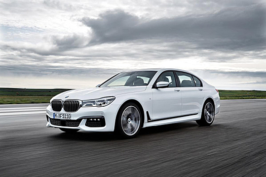 BMW приостанавливает выпуск бензиновых седанов 7-Series