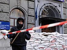 Киевские милиционеры стыдят жителей Львова за поднятие цен на жилье
