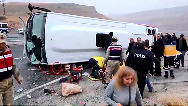 В Турции перевернулся рейсовый автобус
